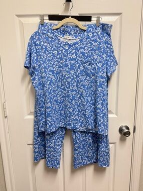 Lake Pajamas Blue Floral Short Sleeve Pajama Set